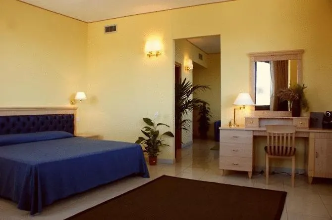 Yacht Marina Hotel Pantelleria 3*,  Italy